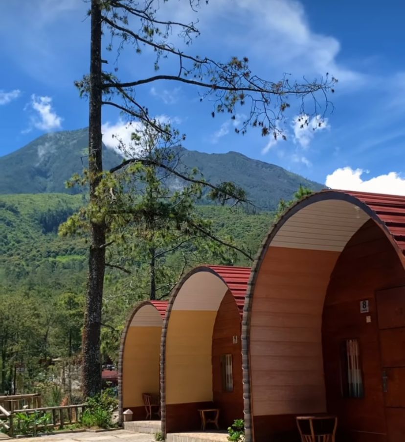 GUNUNG LAWU: Lawu Park, sensasi glamping di Kaki Gunung Lawu, tak kalah seru dengan Kintamani Bali. Bisa rasakan kuliner khas Tawangmangu.