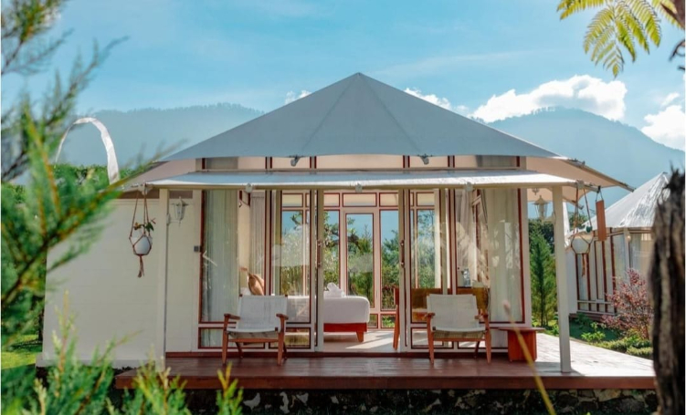 Svargan Lakeside Bedugul salah satu destinasi Glamping cantik yang jarak 53 km dari Kintamani Bali