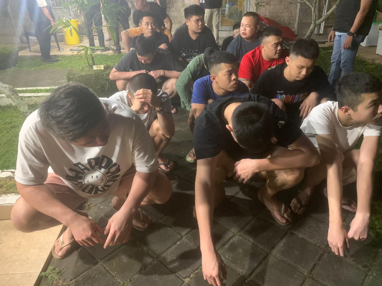 DIGEREBEK: Pemilik villa yang ditempati 103 WNA adalah orang Turky dan dikelola pacarnya. Villa ini kemudian digerebek tim gabungan.