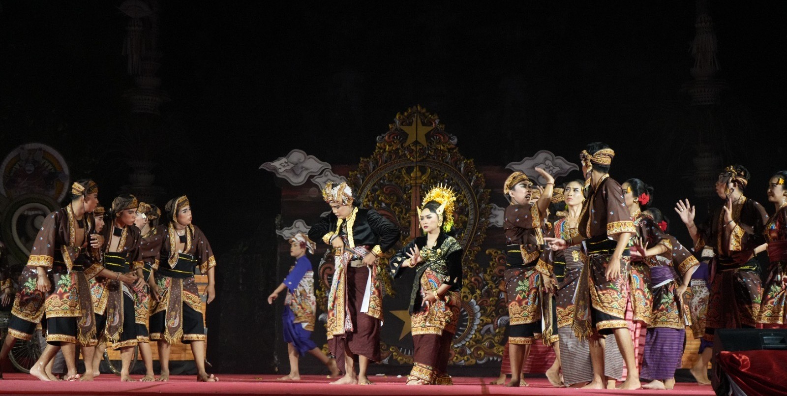 Penampilan Sanggar Seni Tugek Carangsari duta Kabupaten Badung yang membawakan tabuh kreasi pepanggulan dalam PKB Ke-46, di Panggung terbuka Ardha Candra Art Center Denpasar, Jumat (28/6/2024).