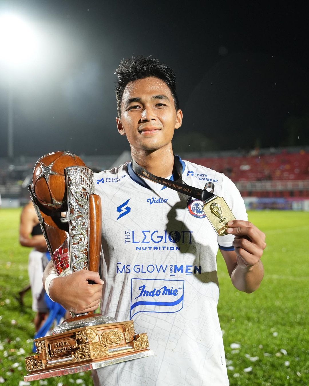 BARU: Lagi Bali United rekrut pemain baru untuk memperkuat posisi bek di laga musim depan. Katanya pemain ini jadi langganan Timnas Indonesia.