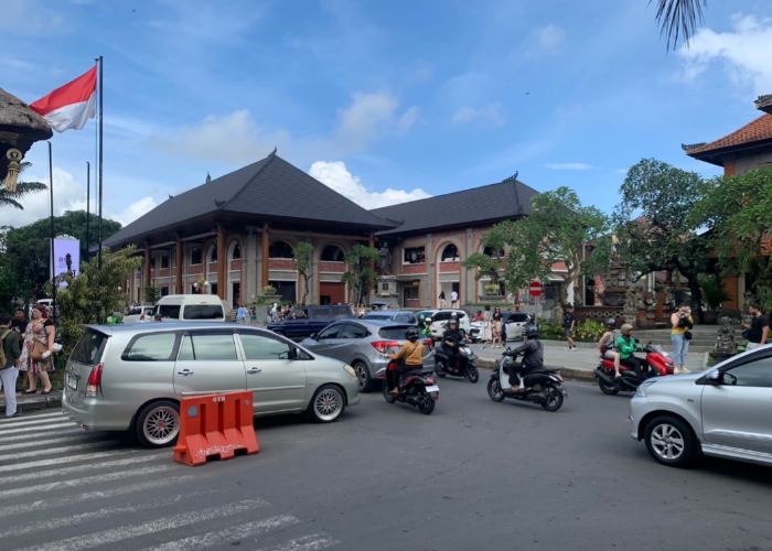 REKAYASA : Jalan Suweta sebelah barat Puri Agung Ubud yang akan diterapkan rekayasa lalu lintas.