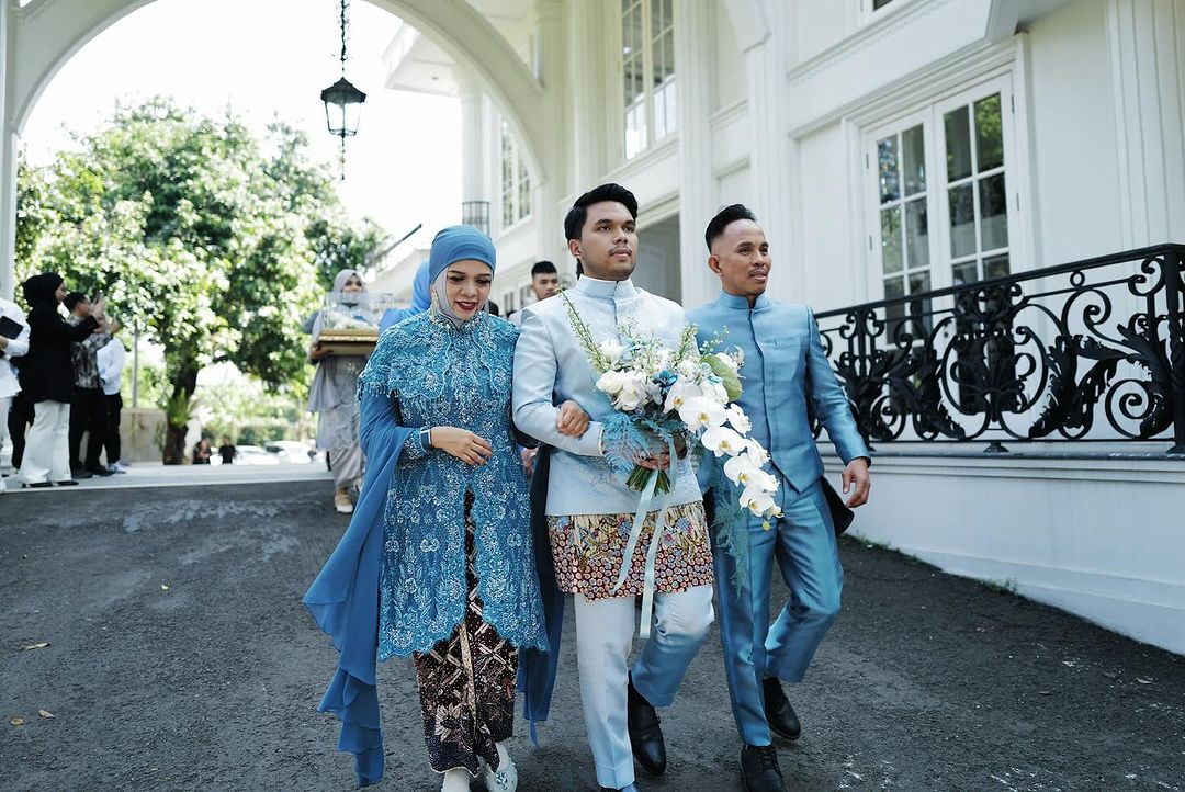 Pasangan Geni Faruk dan Halilintar Anofial Asmid saat lamaran Thariq Halilintar beberapa waktu lalu.