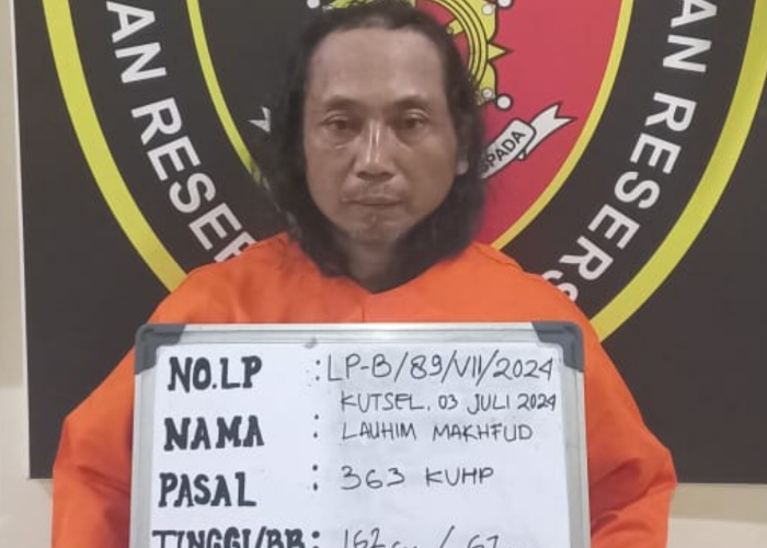 DIRINGKUS: Lauhim kepergok saat melancarkan aksinya dan diringkus warga bersama polisi hari itu juga.