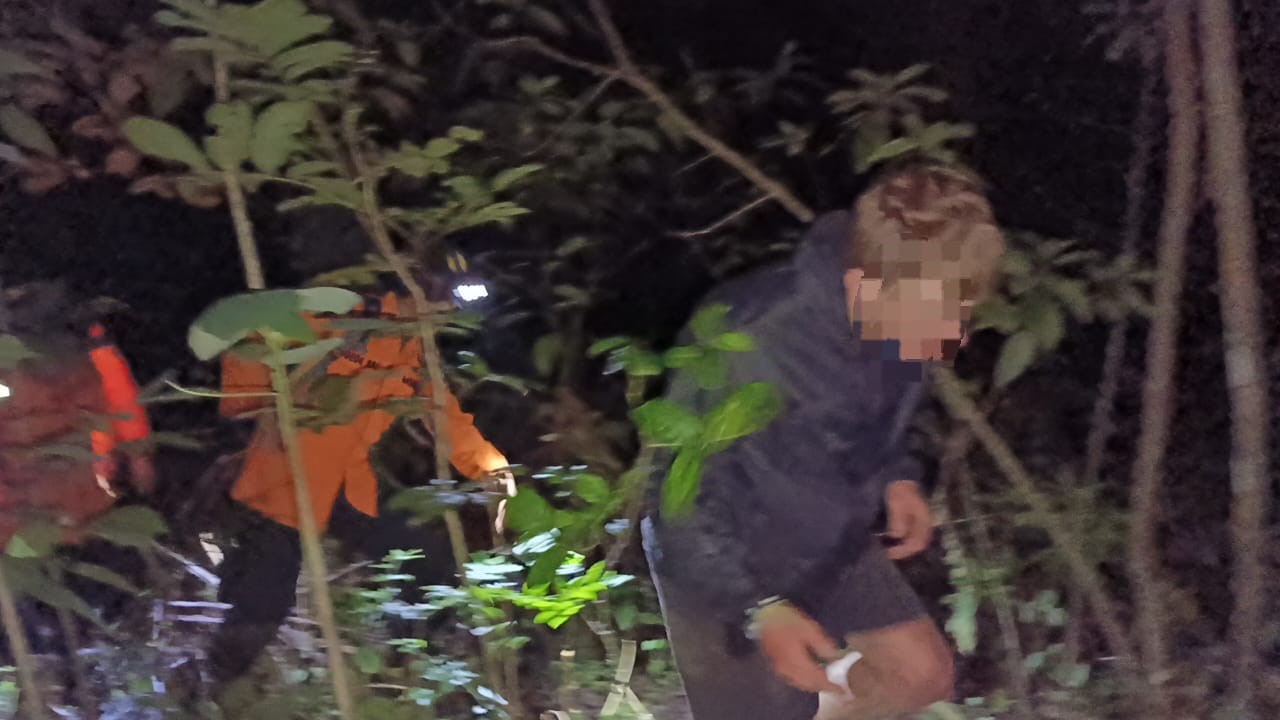 Tim SAR gabungan berhasil menemukan dua WNA di Gunung Agung, Kabupaten Karangasem, Bali pada Kamis (4/7/2024).