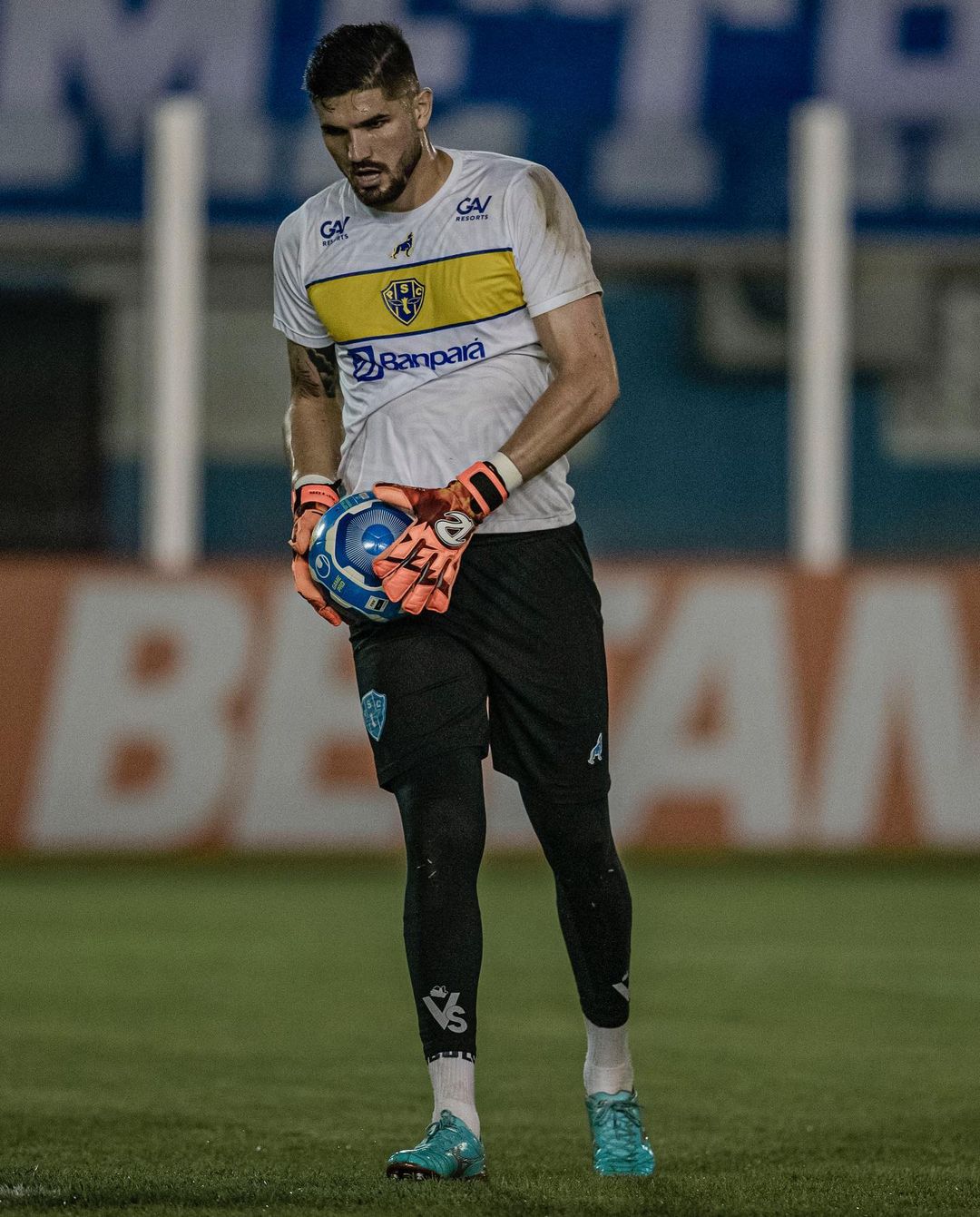 Kiper baru PSS Sleman asal Brasil, Alan Bernardon