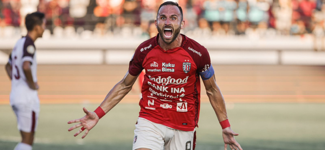 Ilija Spasojevic tak nampak dalam latihan Bali United dan justru memilih latihan mandiri di pusat kebugaran.