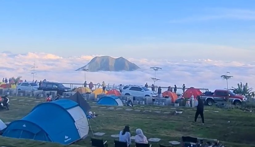 Glamping Merbabu 360 suguhkan pemandangan seperti Pulau Langit di Manga atau Anime One Piece