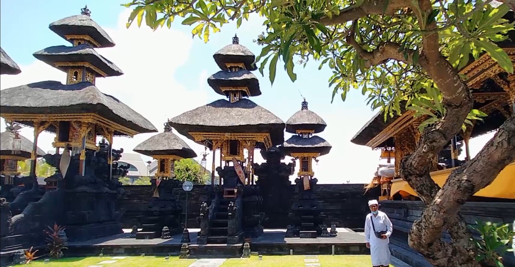 Pura Batu Mejan di Desa Canggu, Kecamatan Kuta Utara, Badung