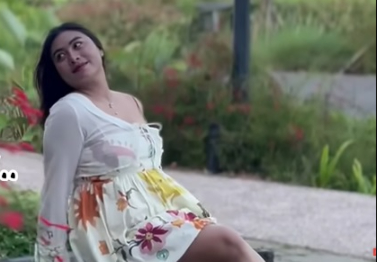 Penyanyi Bali Tika Pagraky kembali merilis lagu terbarunya yang berjudul Bintang Dihati
