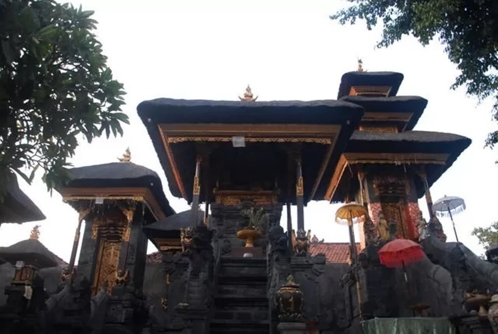 Pura Botoh di Jalan Tukad Melangit, Banjar Antap Desa Pakraman Panjer, Denpasar, Bali