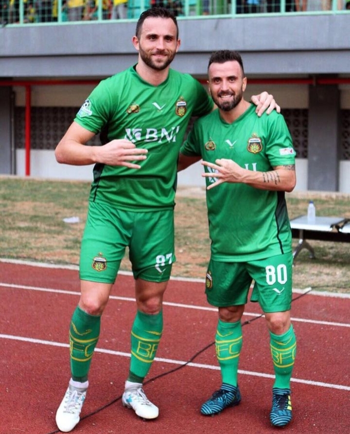 Ilija Spasojevic dan Paulo Sergio, dua mantan pemain Bali United dan juga Bhayangkara FC.