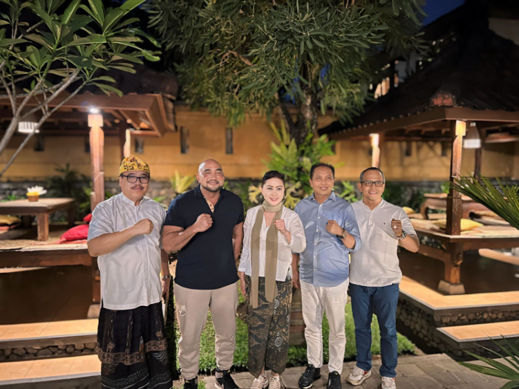 RAPAT: Pelaksanaan rapat koalisi antara petinggi partai di KIM Bali, Sabtu (13/7).