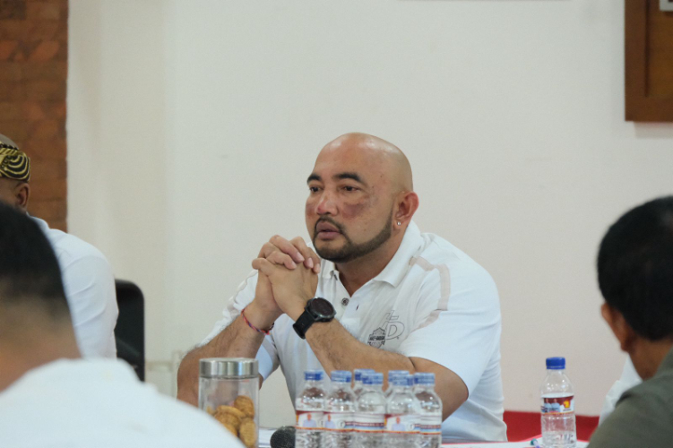 ASPIRASI: Ketua DPD Gerindra Bali, Made Muliawan Arya alias De Gadjah