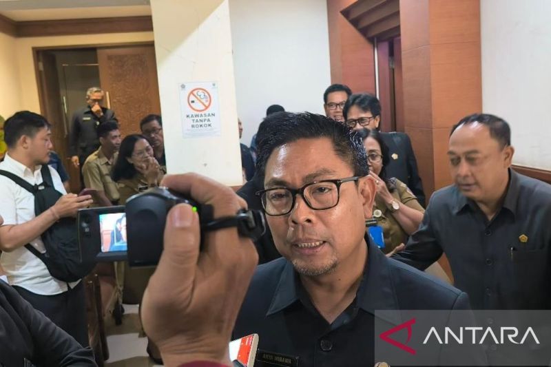 SUBSIDI: Wakil Wali Kota Denpasar, I Kadek Agus Arya Wibawa menyampaikan soal subsidi SPP bagi siswa SMP yang bersekolah di sekolah swasta.