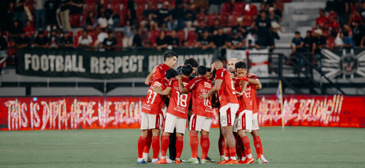 Bali United kabarnya masih menggunakan jersey musim 2023/2024 di Piala Presiden 2024.