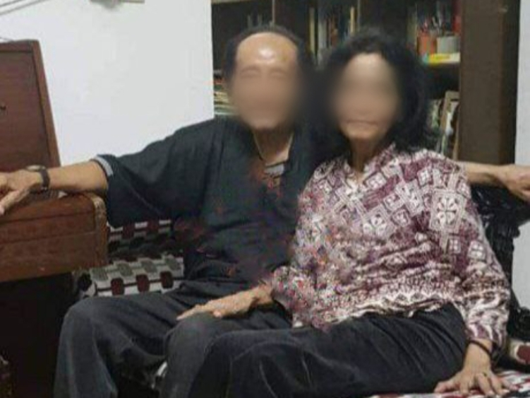 Sepasang lansia ditemukan tewas membusuk di dalam kamar