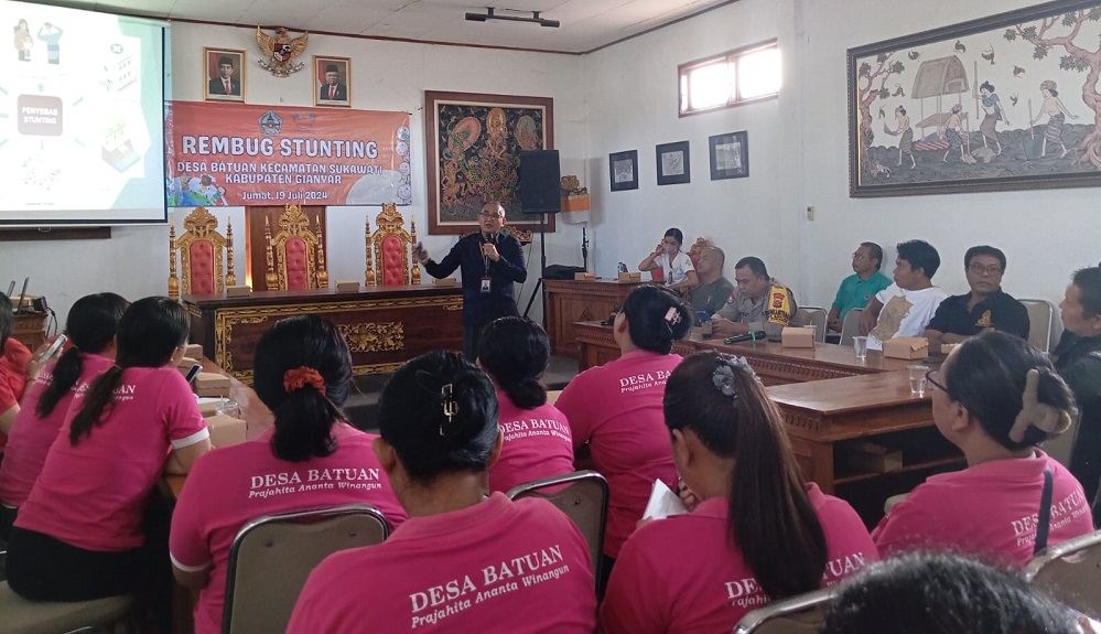 Rembug stunting di Desa Batuan, Kecamatan Sukawati, Gianyar, Bali, Jumat (19/7).