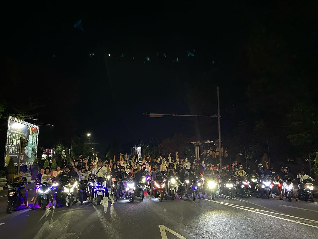 Vikacu, komunitas atau geng motor yang dipimpin Gusti Kadek Eka Putra alias King Vikacu, penganiaya petugas jagabaya Kuta.