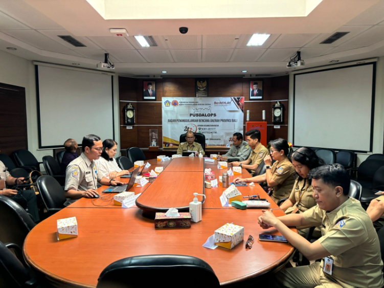 Rapat Tikor Zoonosis & PIB di Ruang Rapat Pusdalops PB Kantor BPBD Provinsi Bali