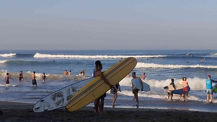 Suasana Pantai Canggu, Kecamatan Kuta Utara