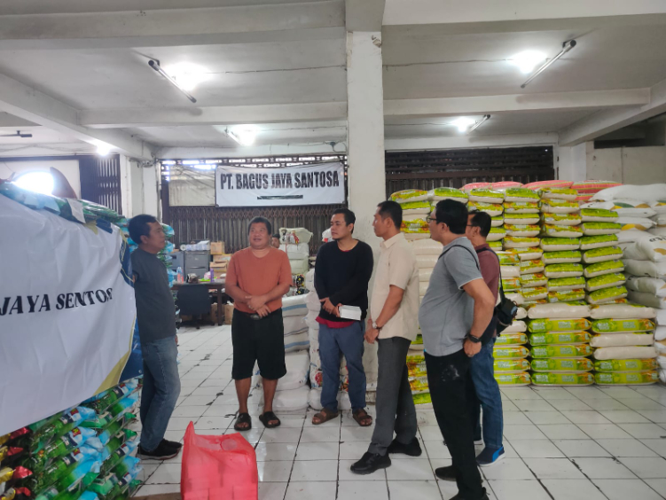 Pastikan Stok sembako di Denpasar Aman, Subdit II Dit Intelkam Polda Bali melakukan pemantauan ke berbagai gudang sembako yang ada di kota Denpasar.