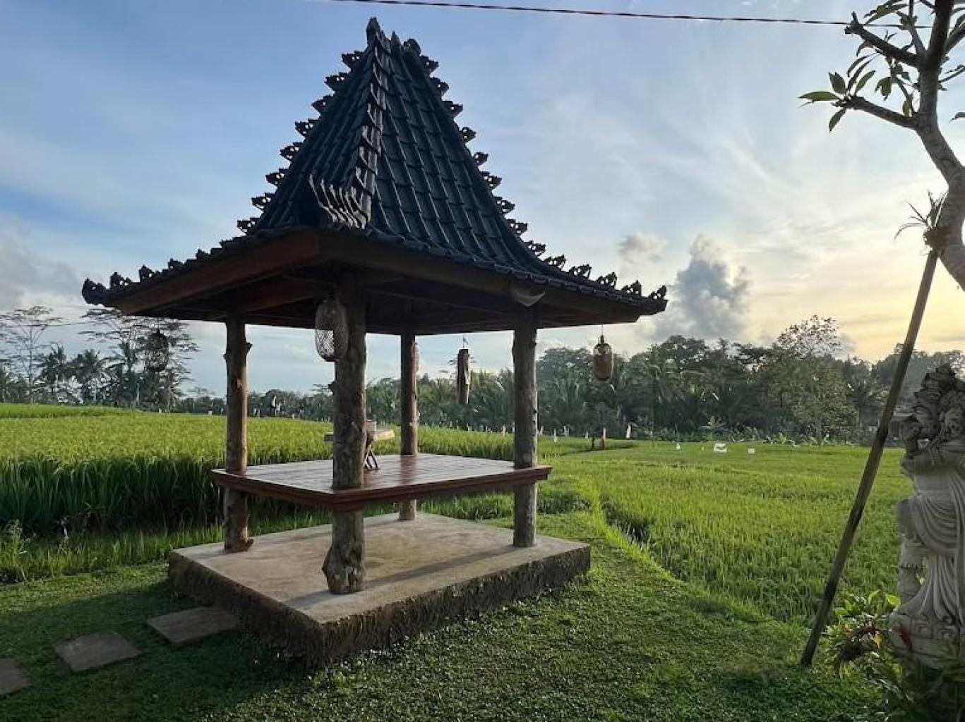 Desa Keliki di Kecamatan Tegallalang, Kabupaten Gianyar, Bali memiliki sejarah cukup panjang.