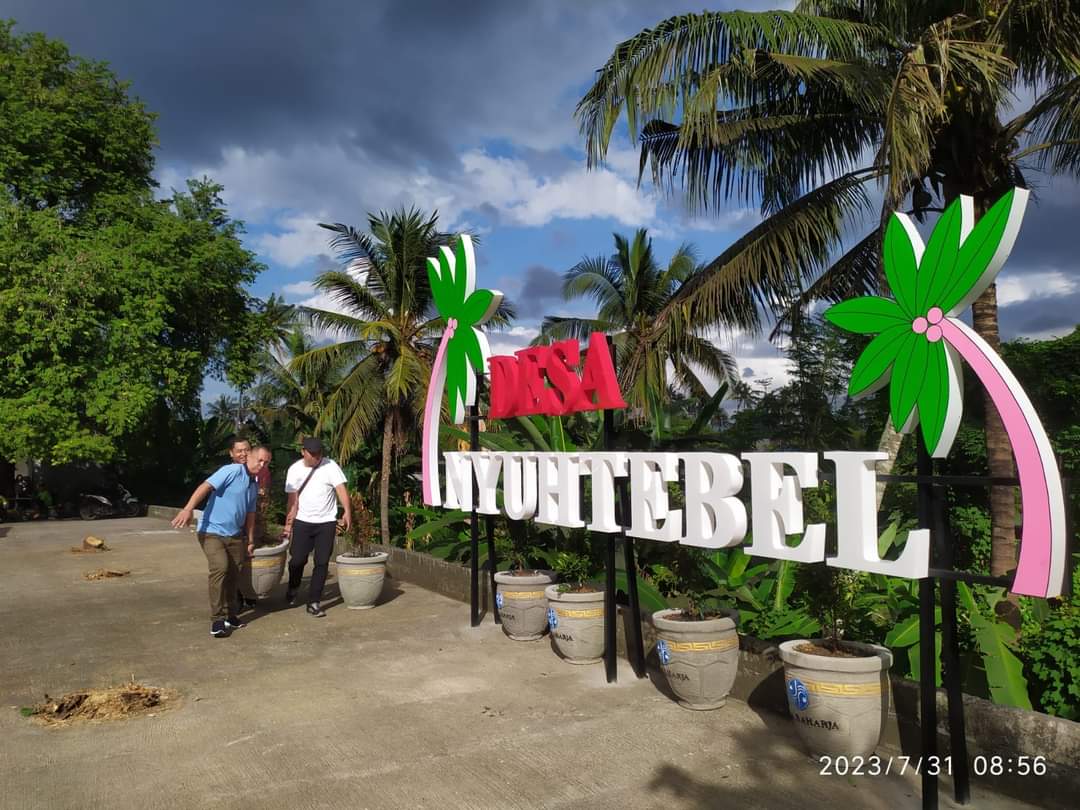 Desa Nyuhtebel, desa di Karangasem Bali, dengan nama tumbuhan.