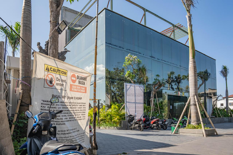 Perusahaan Properti yang berdomisili di wilayah Kerobokan, Badung, Bali.
