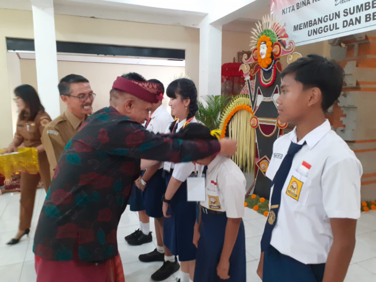 Pemkab Gianyar menggelar Taman Nusantara Gianyar di Aula SMP Hindu Negeri 2 Sukawati, Senin (29/7) pagi.