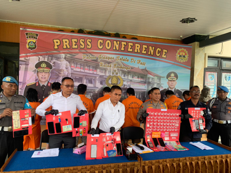 Pengungkapan kasus di Lobby Mapolres Gianyar, (29/7) sore
