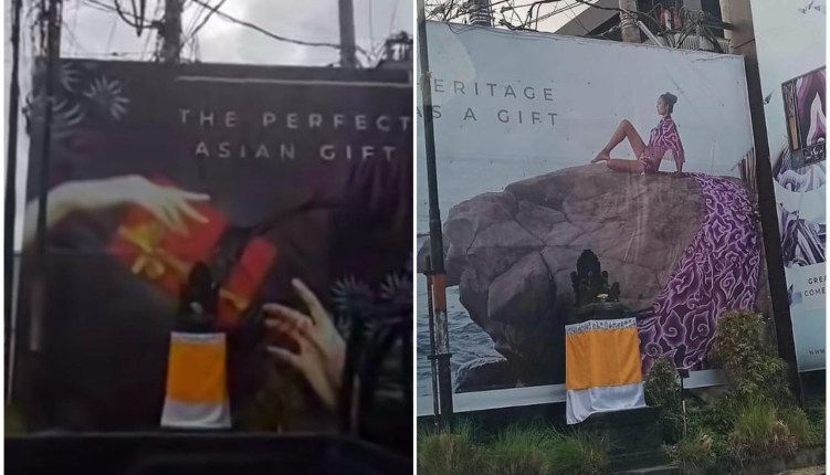 Papan Reklame bergambar sensual dibelakang pelinggih sempat viral di media sosial