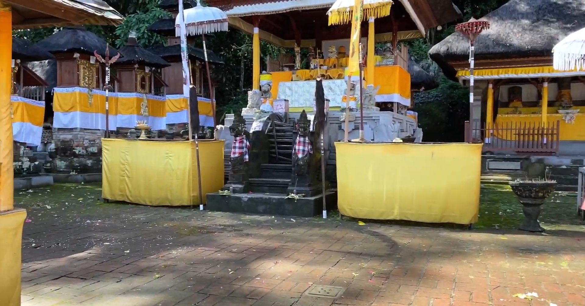 Pura Bukit Dharma Durga Kutri terletak di puncak Bukit Kutri, Desa Buruan, Kecamatan Blahbatuh, Kabupaten Gianyar, Bali.