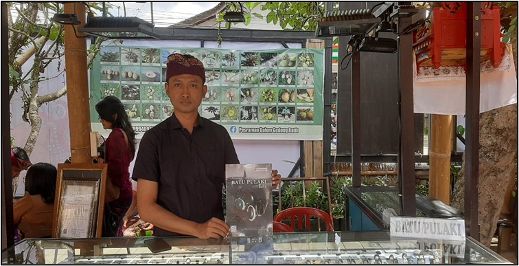 Ragam hiasan asesoris yang terbuat dari batu pulaki (ist)