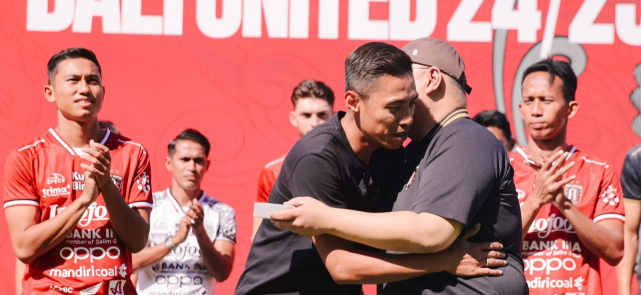 Fadil Sausu hadir dalam launching jersey terbaru Bali United. Ia mendapat perpisahan dari manajemen dan didaulat sebagai legenda Serdadu Tridatu.