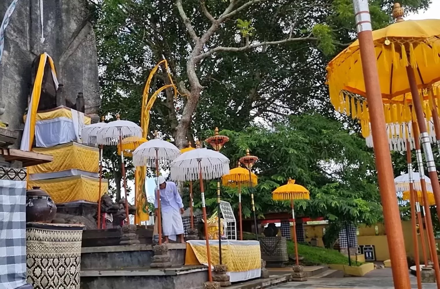 Parahyangan Somaka Giri di Kawasan GWK Cultural Park