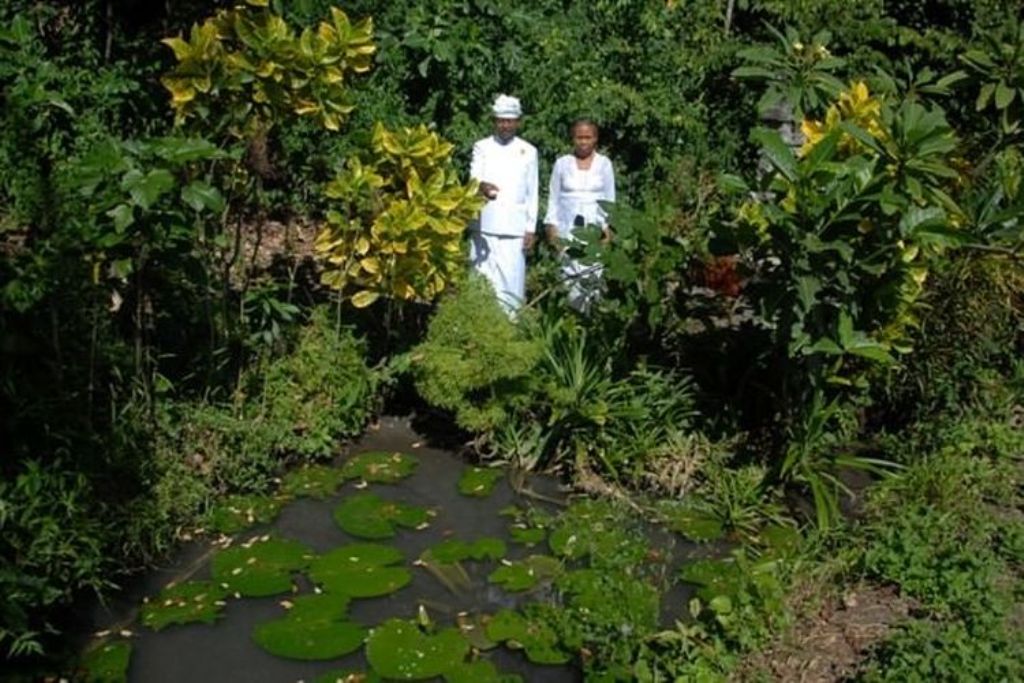 Pura Beji Taman Suranadi di Banjar Auman, Desa Adat Kekeran, Kecamatan Mengwi, Kabupaten Badung