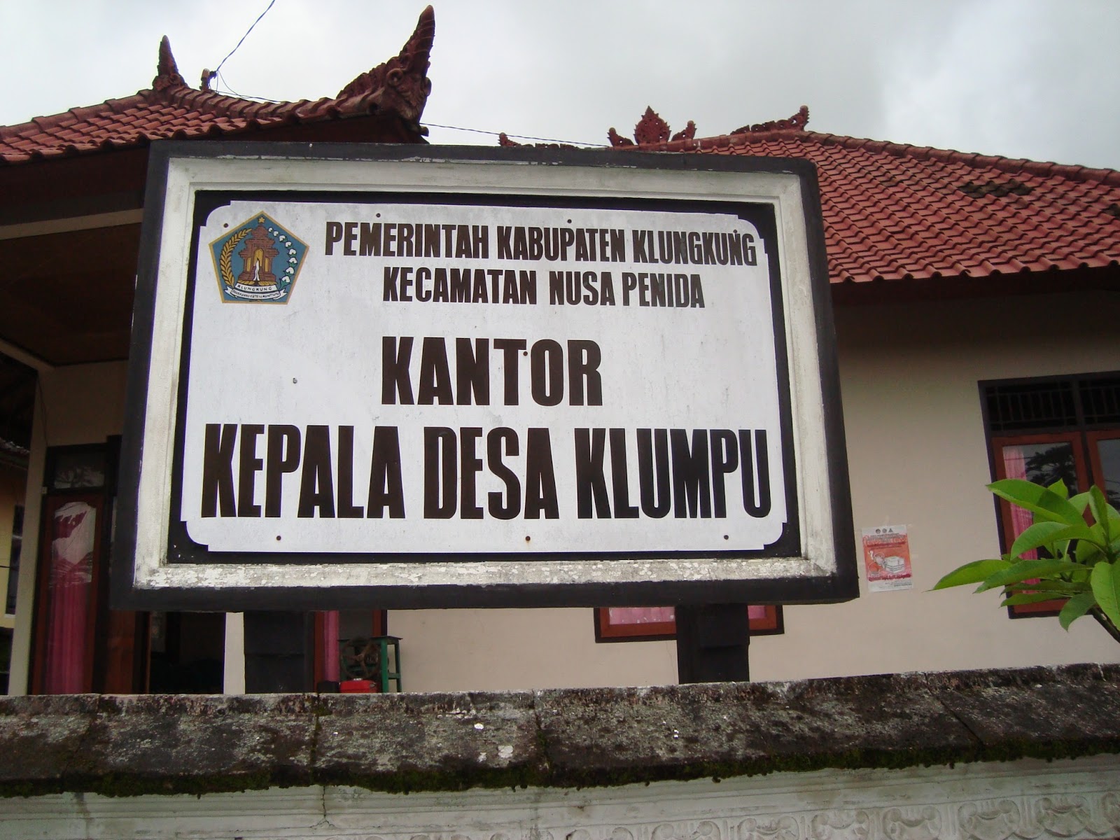 Desa Klumpu merupakan salah satu desa di Kecamatan Nusa Penida, Klungkung.