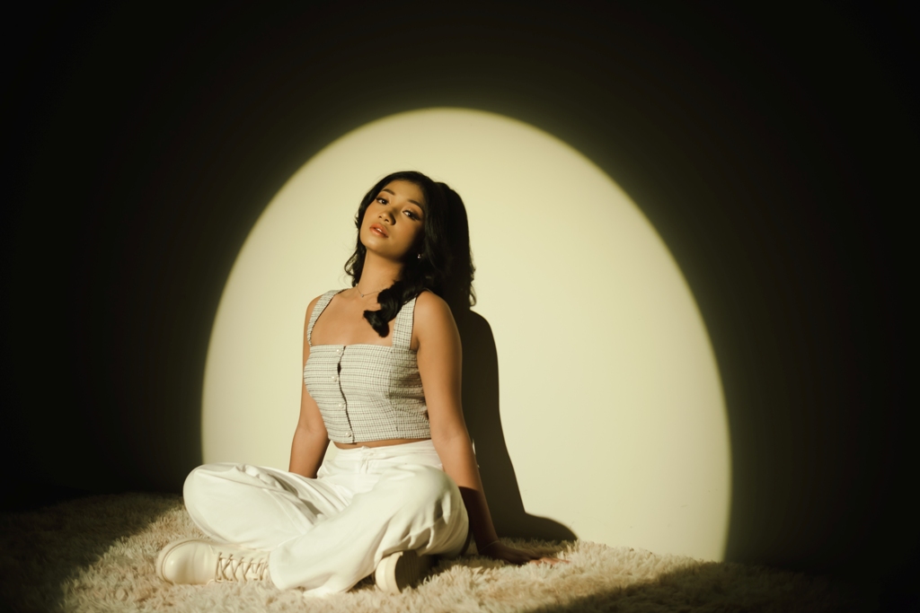 Anak Agung Istri Agung Luna Maharani Kepakisan,ingin ramaikan blantika musik Internasional.  &nbsp;