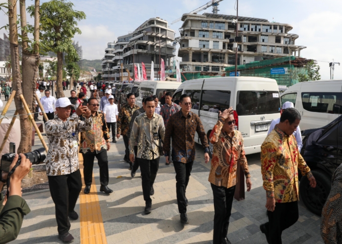 Menteri AHY Berkeliling IKN Bersama Presiden, Wapres RI, dan Menteri KIM Meninjau Embung hingga Sumbu Kebangsaan