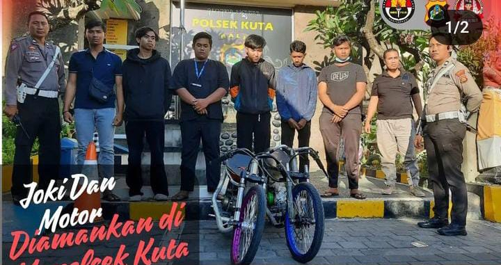 Polsek Kuta mengamankan joki dan kendaraan yang digunakan balap liar di jalan Sunset Road