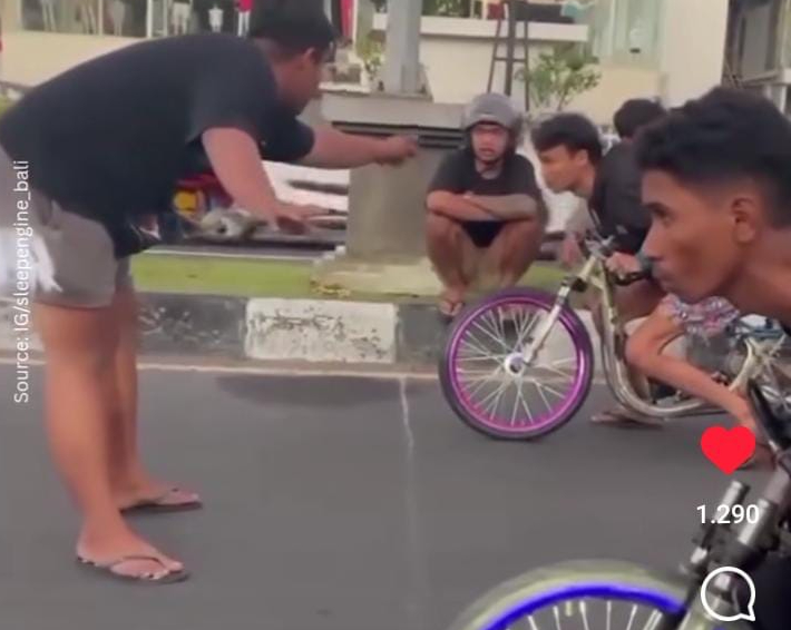 Sebuah video aksi balap liar di ruas jalan Sunset Road Bali Viral