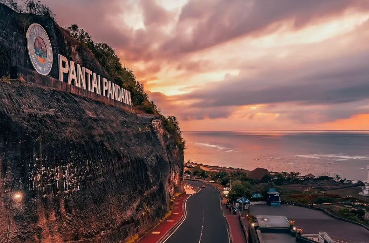 Menikmati Keindahan Tersembunyi di Pantai Pandawa, Kabupaten Badung