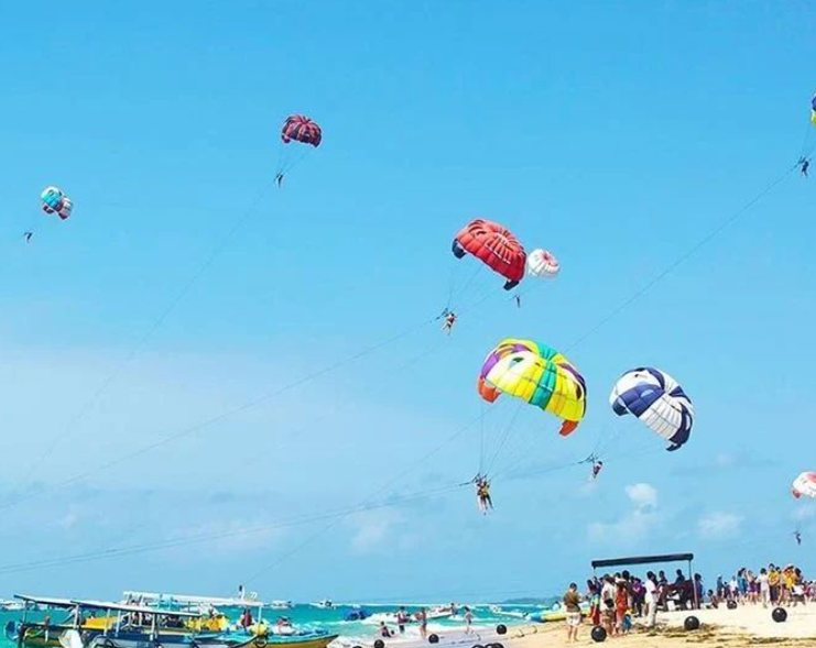 Wisata tirta di Tanjung Benoa, Kuta Selatan, Bali
