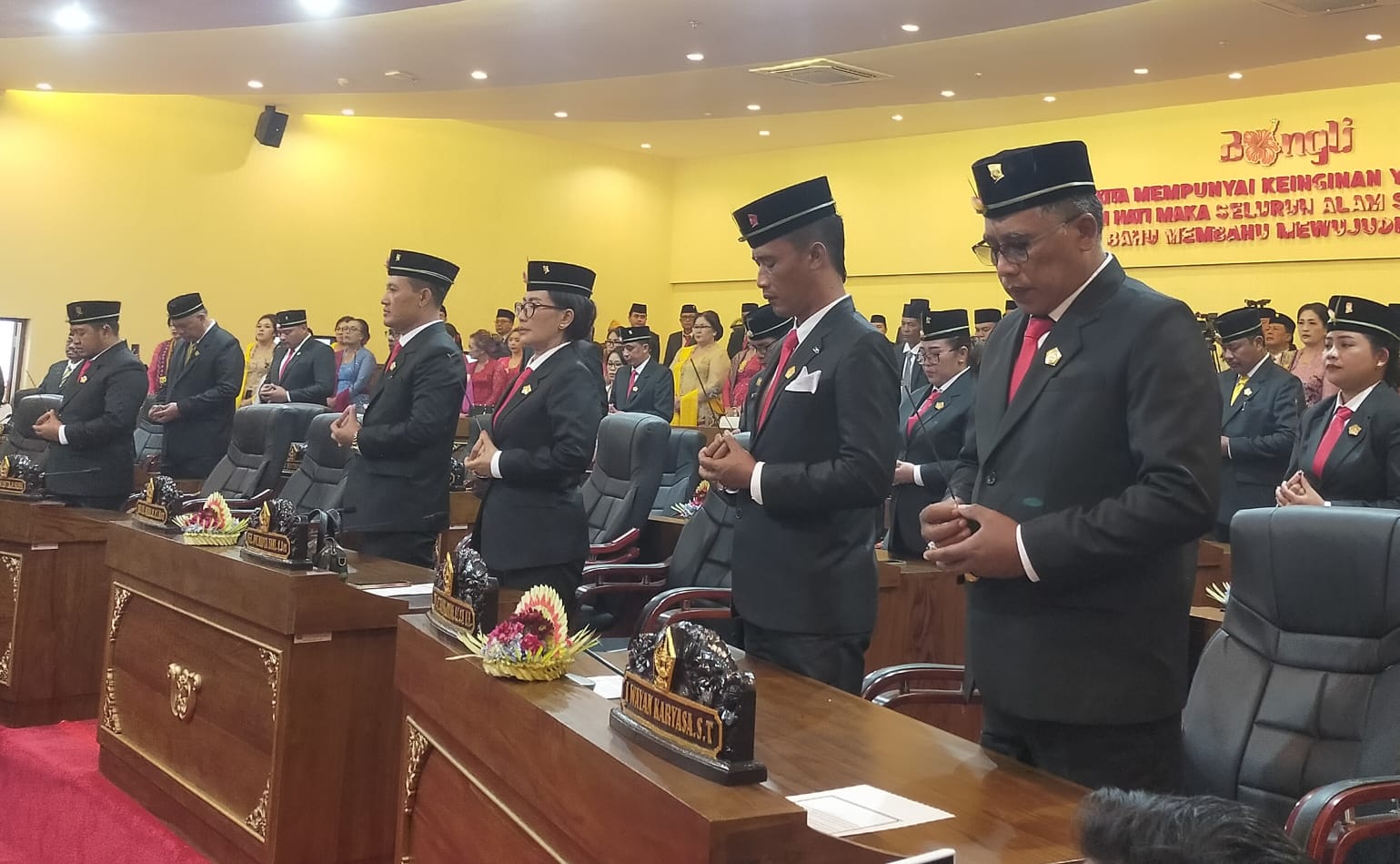 Suasana pelantikan anggota DPRD Bangli periode 2024-2029 pada Senin (12/8/2024).