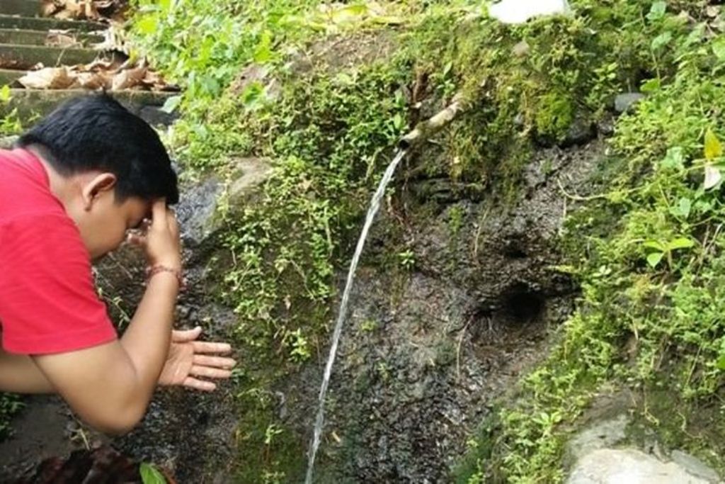 Pancuran Batan Pule di Banjar Pemaron, Desa Munggu, Mengwi, Badung, Bali
