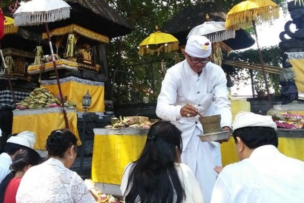 Pura Ulun Suwi yang terletak di Jalan Angsoka, Desa Dangin Puri Kangin, Denpasar, yang kini telah berubah menjadi Pura Swagina Taman Sari.