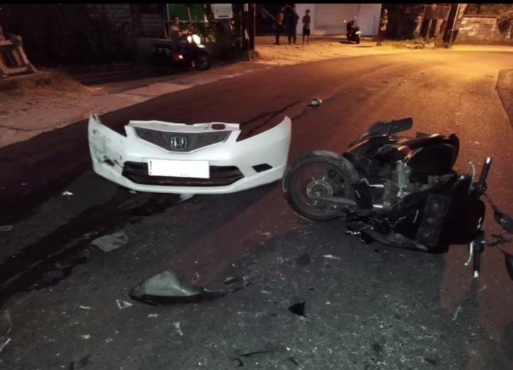 Bumper mobil ditinggalkan pengemudi di TKP kecelakaan