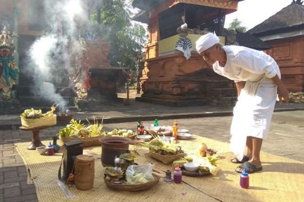 Pura Luhuran Bingin yang terletak di Jalan Letda Made Putra, Dangin Puri, Denpasar Timur, Bali