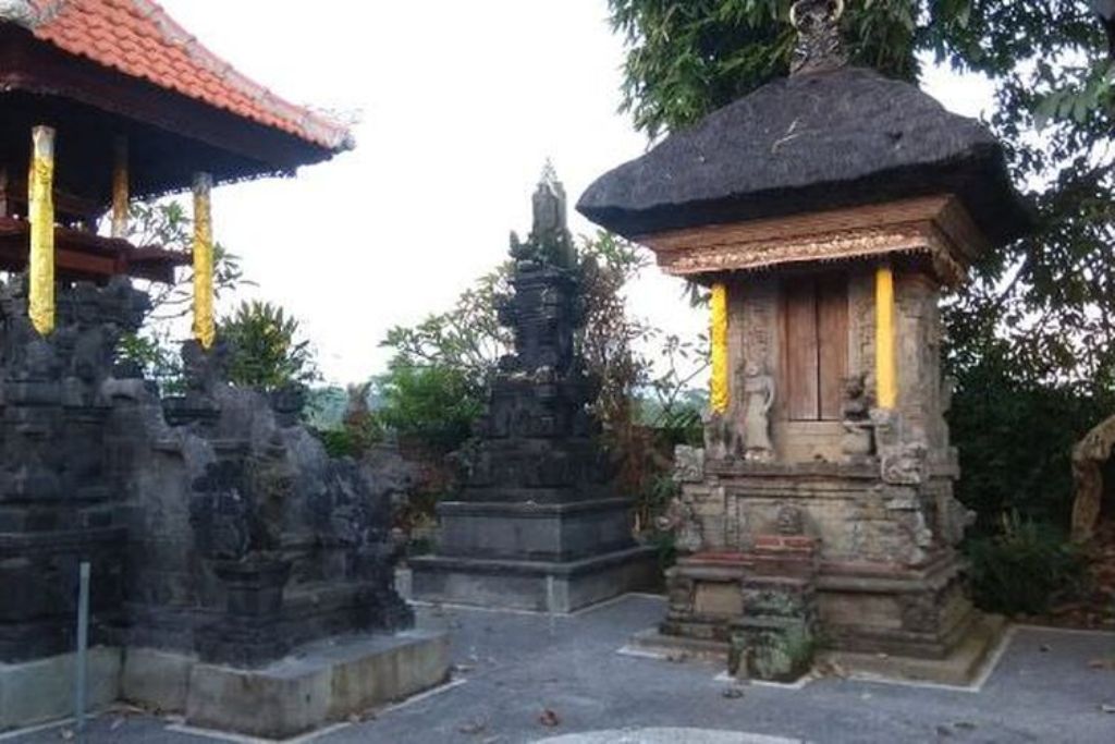 Pura Dalem Pande Temesi, yang terletak di Banjar Temesi, Desa Temesi, Gianyar